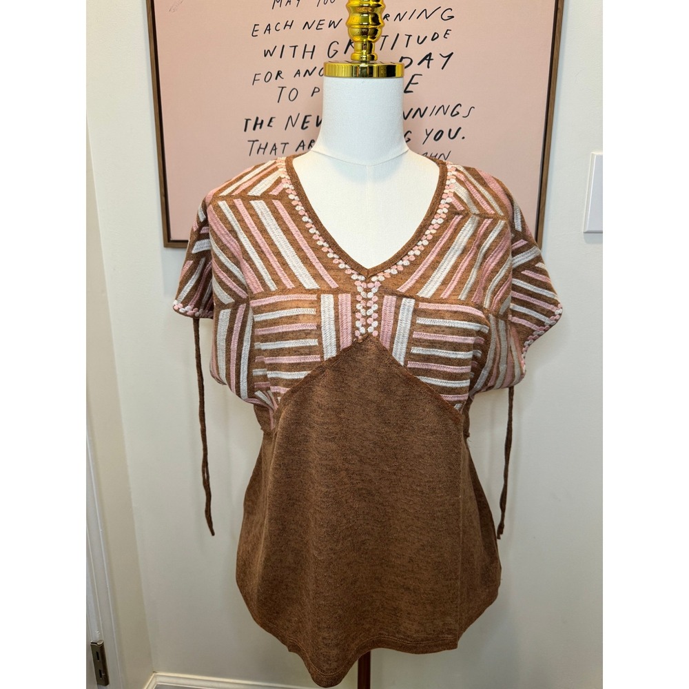 Savanna Jane Embroidered Boho Top Size Medium‎ Brown Pink Short Sleeve NWT